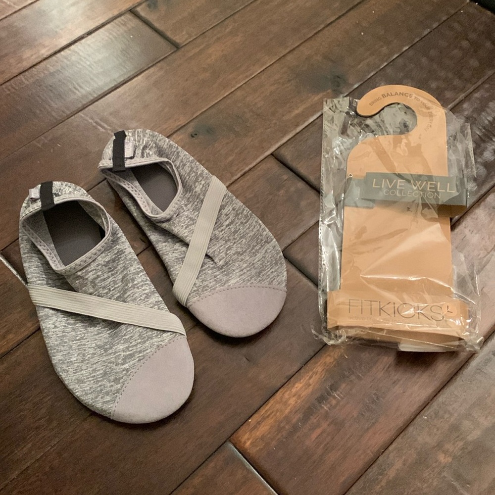 Fitkicks Grey on grey size Large Shoe 8.5-9.5